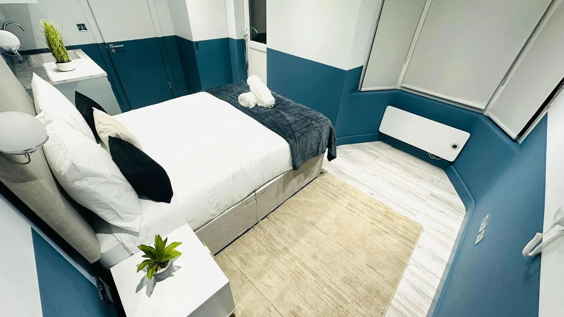 London Holly B Mini Studios Great Location For Tourist!!! 0*,