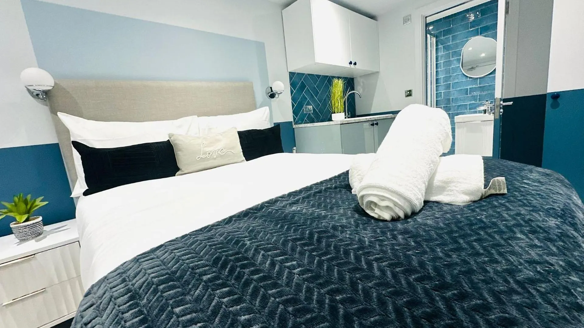 London Holly B Mini Studios Great Location For Tourist!!! 0*,  United Kingdom