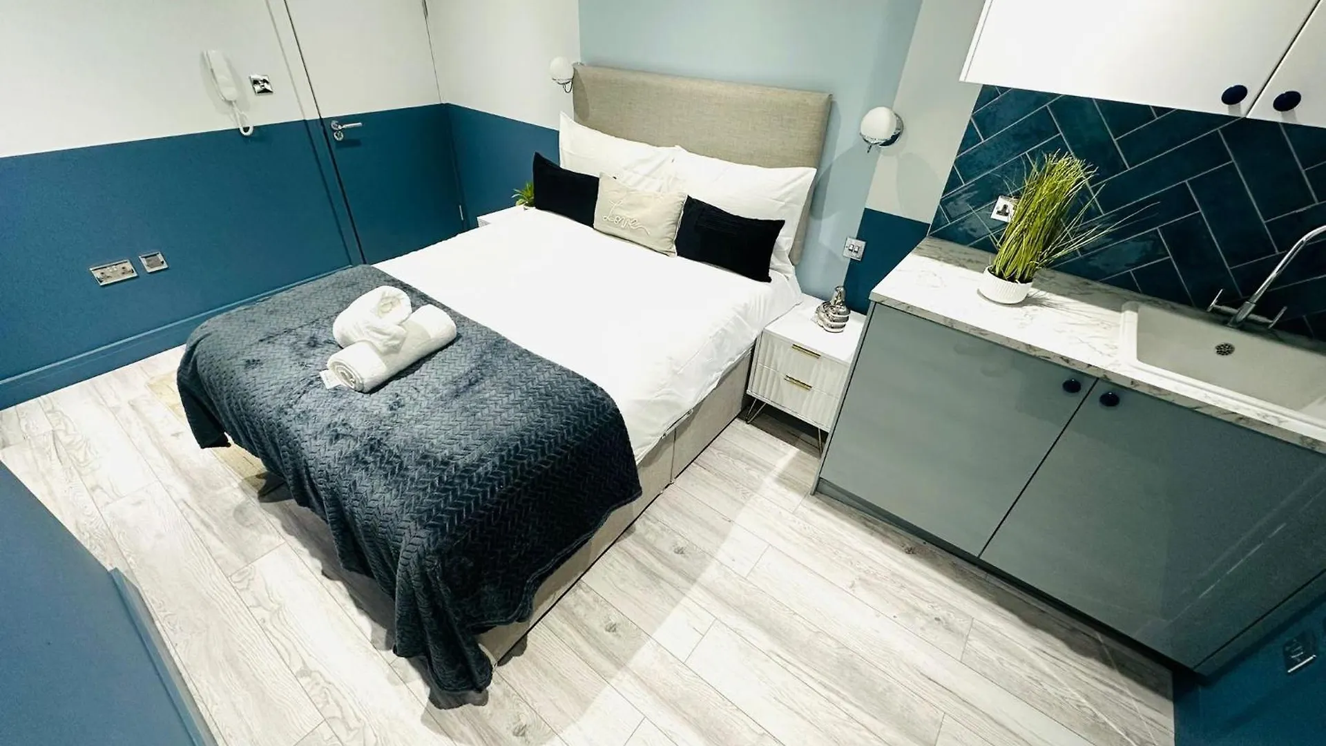 London Holly B Mini Studios Great Location For Tourist!!! 0*,  United Kingdom